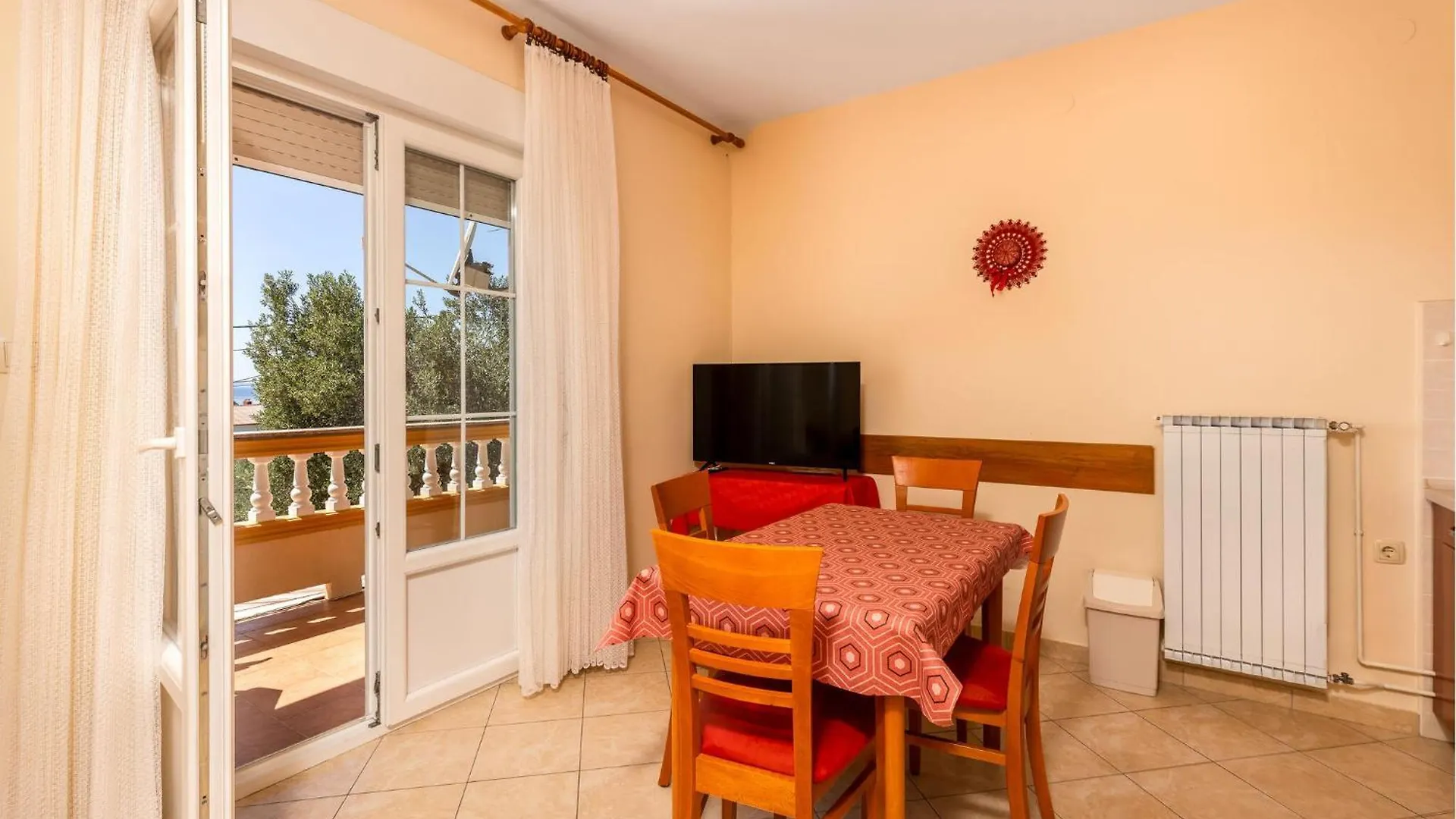 Amazing Apartment In Rab With Wifi Rab Town 0*,